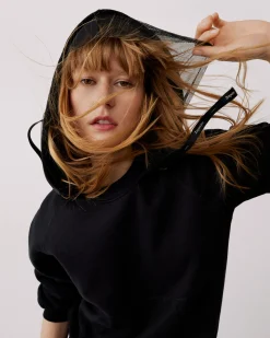Sweatshirt capuche en tulle